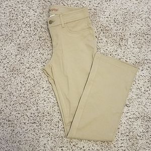 Stretchy khakis